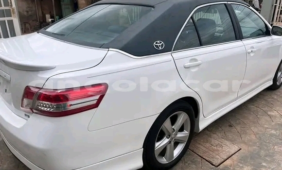 Acheter Occasion Voiture Toyota Camry Blanc à Luena, Moxico Acheter Occasion Voiture Toyota Camry Blanc à Luena, Moxico