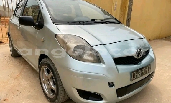 Comprar Usado Toyota Yaris Prata Carro em Luanda em Luanda Province Comprar Usado Toyota Yaris Prata Carro em Luanda em Luanda Province
