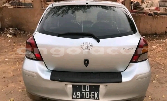 Comprar Usado Toyota Yaris Prata Carro em Luanda em Luanda Province Comprar Usado Toyota Yaris Prata Carro em Luanda em Luanda Province