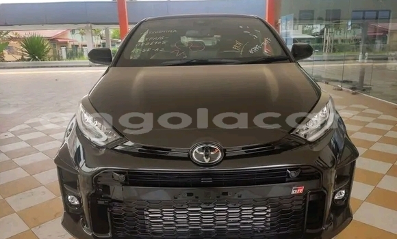 Comprar Usado Toyota Yaris Preto Carro em Luanda em Luanda Province