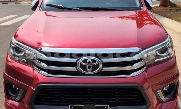 Buy Used Toyota Hilux Red Car in Luena in Moxico