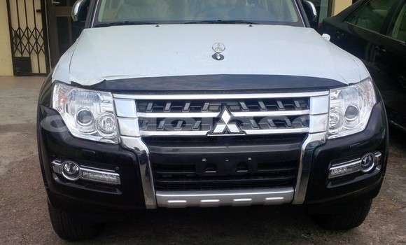 Comprar Usado Mitsubishi Pajero Preto Carro em Luanda em Luanda Province