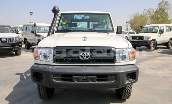 Acheter Neuf Voiture Toyota Land Cruiser Blanc à Benguela, Benguela Acheter Neuf Voiture Toyota Land Cruiser Blanc à Benguela, Benguela