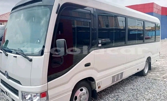 Buy Used Toyota Coaster White Car in Luena in Moxico