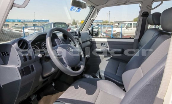 Acheter Neuf Voiture Toyota Land Cruiser Blanc à Benguela, Benguela Acheter Neuf Voiture Toyota Land Cruiser Blanc à Benguela, Benguela