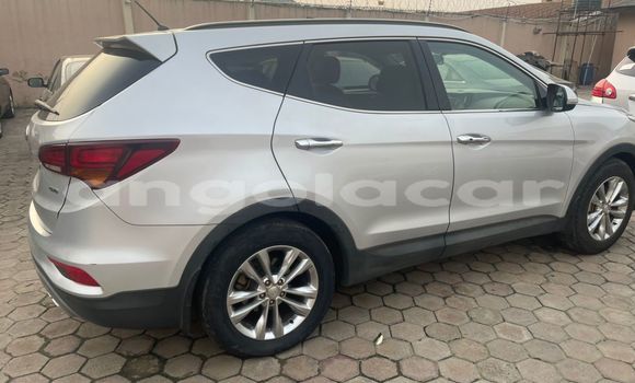 Acheter Occasion Voiture Hyundai Santa Fe Gris à Luena, Moxico Acheter Occasion Voiture Hyundai Santa Fe Gris à Luena, Moxico