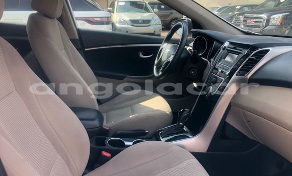 Comprar Usado Hyundai i30 Branco Carro em Luena em Moxico Comprar Usado Hyundai i30 Branco Carro em Luena em Moxico