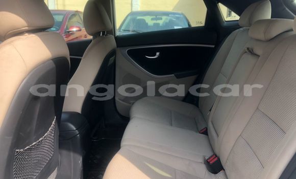 Comprar Usado Hyundai i30 Branco Carro em Luena em Moxico Comprar Usado Hyundai i30 Branco Carro em Luena em Moxico