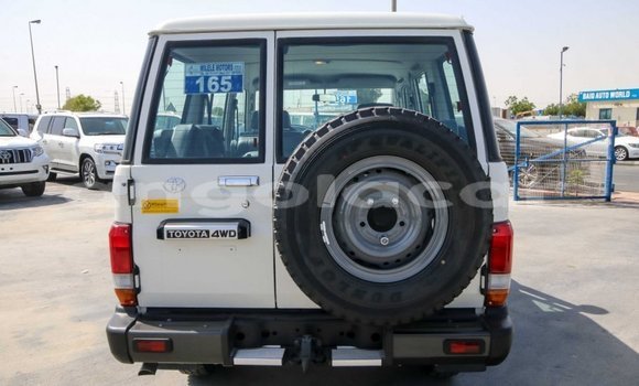 Acheter Neuf Voiture Toyota Land Cruiser Blanc à Benguela, Benguela Acheter Neuf Voiture Toyota Land Cruiser Blanc à Benguela, Benguela