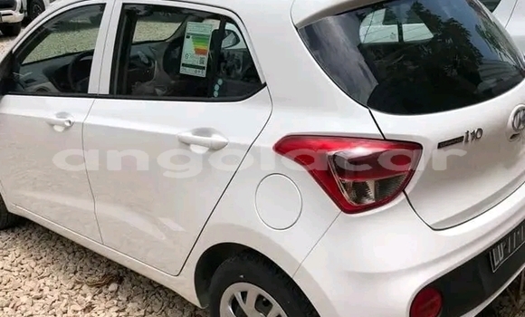 Comprar Usado Hyundai i10 Branco Carro em Luena em Moxico Comprar Usado Hyundai i10 Branco Carro em Luena em Moxico