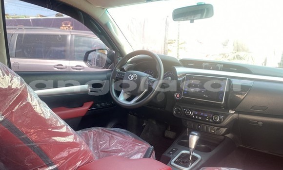 Acheter Occasion Voiture Toyota Hiluxe Revo Blanc à Luanda, Province de Luanda Acheter Occasion Voiture Toyota Hiluxe Revo Blanc à Luanda, Province de Luanda