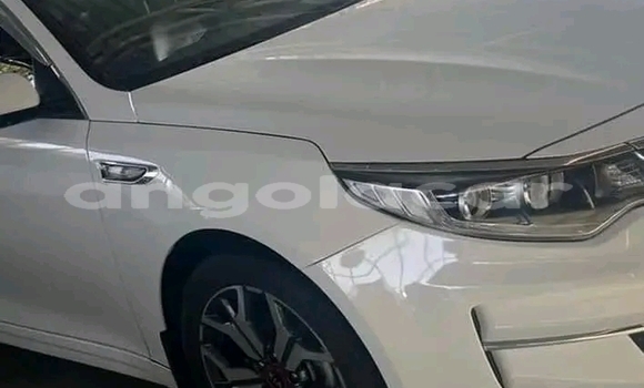 Comprar Usado Kia K7 Branco Carro em Luena em Moxico Comprar Usado Kia K7 Branco Carro em Luena em Moxico