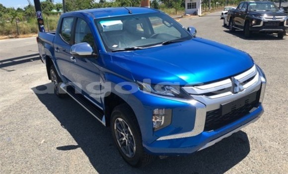 Buy Used Mitsubishi L200 Blue Car in Luanda in Luanda Province
