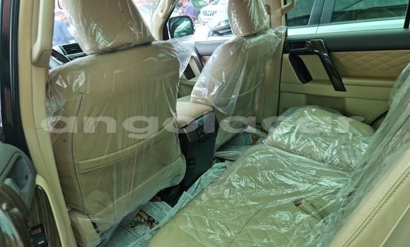Acheter Occasion Voiture Toyota Land Cruiser Prado Noir à Luanda, Province de Luanda Acheter Occasion Voiture Toyota Land Cruiser Prado Noir à Luanda, Province de Luanda