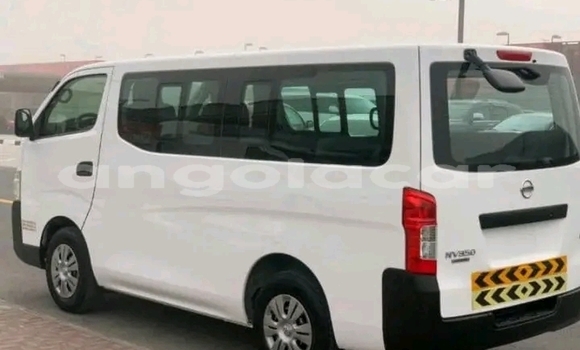Buy Used Toyota Hiace White Car in Luanda in Luanda Province Buy Used Toyota Hiace White Car in Luanda in Luanda Province