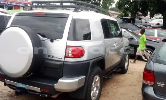 Acheter Occasion Voiture Toyota FJ Cruiser Gris à Luanda, Province de Luanda Acheter Occasion Voiture Toyota FJ Cruiser Gris à Luanda, Province de Luanda