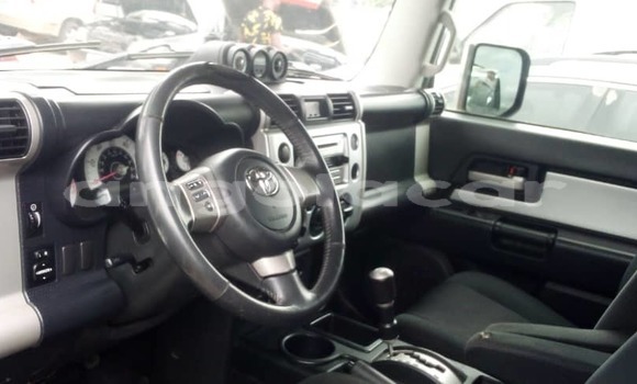 Acheter Occasion Voiture Toyota FJ Cruiser Gris à Luanda, Province de Luanda Acheter Occasion Voiture Toyota FJ Cruiser Gris à Luanda, Province de Luanda