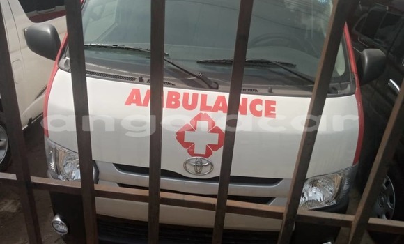 Acheter Occasion Voiture Toyota Hiace Blanc à Luena, Moxico