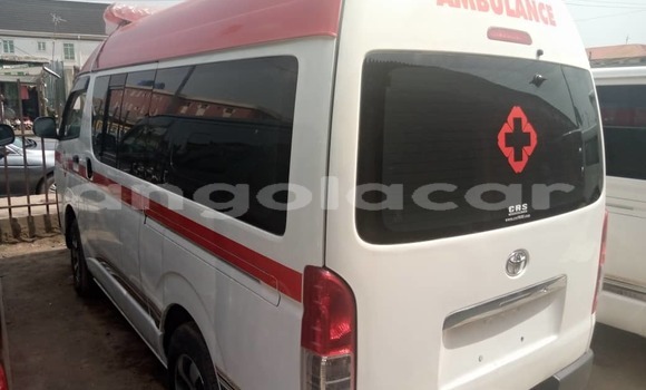 Buy Used Toyota Hiace White Car in Luena in Moxico Buy Used Toyota Hiace White Car in Luena in Moxico