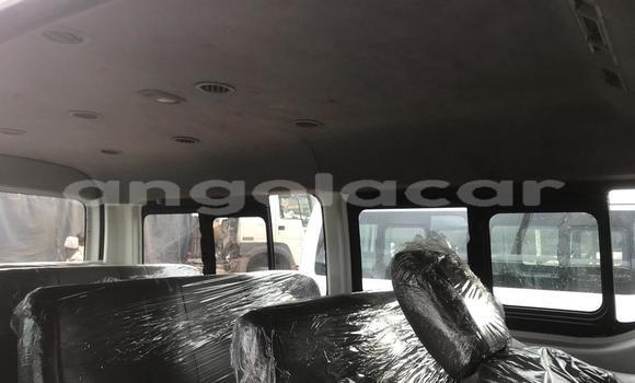 Buy Used Toyota Hiace White Car in Luena in Moxico Buy Used Toyota Hiace White Car in Luena in Moxico