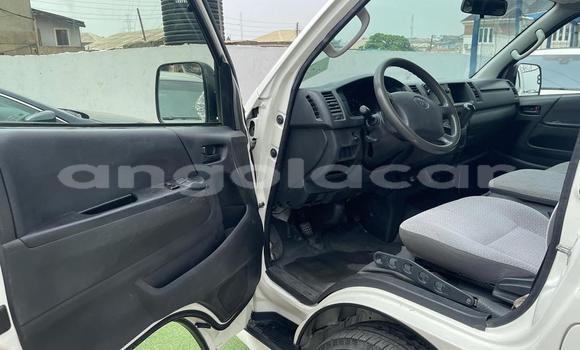 Buy Used Toyota Hiace White Car in Luena in Moxico Buy Used Toyota Hiace White Car in Luena in Moxico