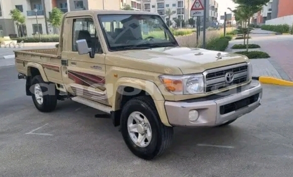 Acheter Occasion Voiture Toyota Pickup Marron à Luanda, Province de Luanda Acheter Occasion Voiture Toyota Pickup Marron à Luanda, Province de Luanda