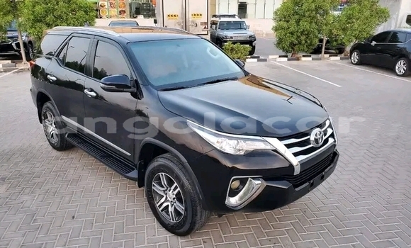 Buy Used Toyota Fortuner Black Car in Luanda in Luanda Province Buy Used Toyota Fortuner Black Car in Luanda in Luanda Province