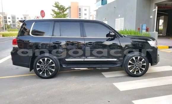 Acheter Occasion Voiture Toyota Land Cruiser Noir à Luanda, Province de Luanda Acheter Occasion Voiture Toyota Land Cruiser Noir à Luanda, Province de Luanda