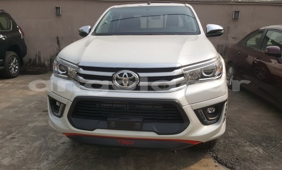 Acheter Occasion Voiture Toyota Hilux Blanc à Luanda, Province de Luanda Acheter Occasion Voiture Toyota Hilux Blanc à Luanda, Province de Luanda