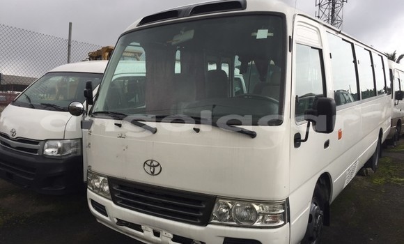 Buy Used Toyota Coaster White Car in Luanda in Luanda Province Buy Used Toyota Coaster White Car in Luanda in Luanda Province