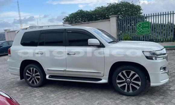 Acheter Occasion Voiture Toyota Land Cruiser Blanc à Luanda, Province de Luanda Acheter Occasion Voiture Toyota Land Cruiser Blanc à Luanda, Province de Luanda