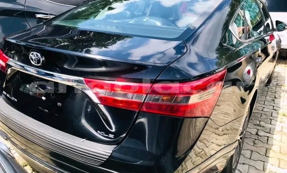 Comprar Usado Toyota Avalon Preto Carro em Luena em Moxico Comprar Usado Toyota Avalon Preto Carro em Luena em Moxico