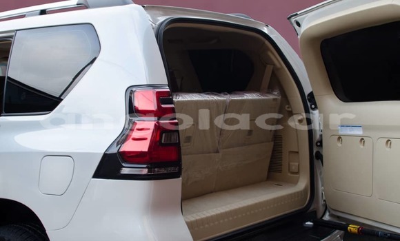 Acheter Occasion Voiture Toyota Land Cruiser Blanc à Luanda, Province de Luanda Acheter Occasion Voiture Toyota Land Cruiser Blanc à Luanda, Province de Luanda