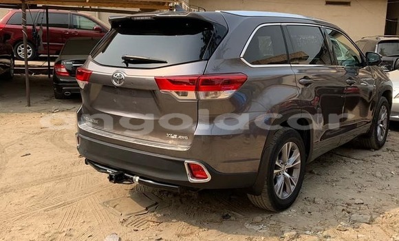 Buy Used Toyota Highlander Silver Car in Luanda in Luanda Province Buy Used Toyota Highlander Silver Car in Luanda in Luanda Province