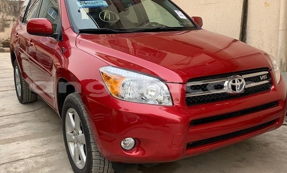 Acheter Occasion Voiture Toyota RAV4 Rouge à Luanda, Province de Luanda Acheter Occasion Voiture Toyota RAV4 Rouge à Luanda, Province de Luanda