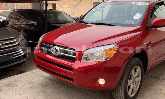 Acheter Occasion Voiture Toyota RAV4 Rouge à Luanda, Province de Luanda Acheter Occasion Voiture Toyota RAV4 Rouge à Luanda, Province de Luanda