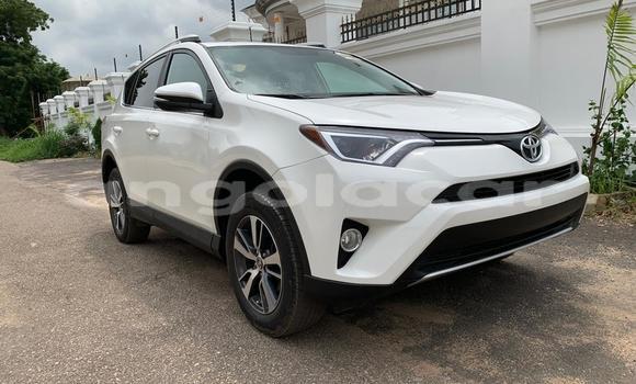 Comprar Usado Toyota RAV4 Branco Carro em Luanda em Luanda Province Comprar Usado Toyota RAV4 Branco Carro em Luanda em Luanda Province
