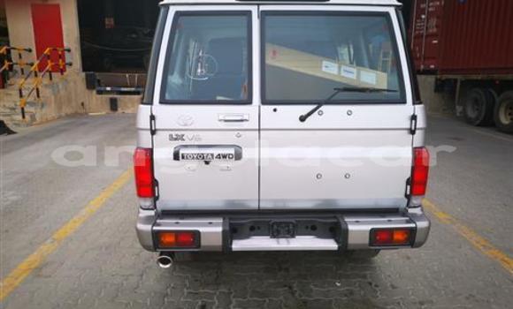 Comprar Usado Toyota Land Cruiser Outro Carro em Luanda em Luanda Province Comprar Usado Toyota Land Cruiser Outro Carro em Luanda em Luanda Province