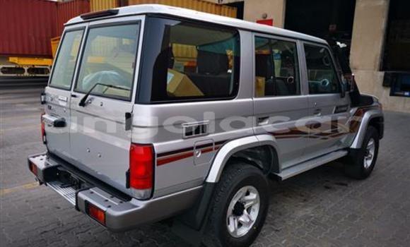 Comprar Usado Toyota Land Cruiser Outro Carro em Luanda em Luanda Province Comprar Usado Toyota Land Cruiser Outro Carro em Luanda em Luanda Province
