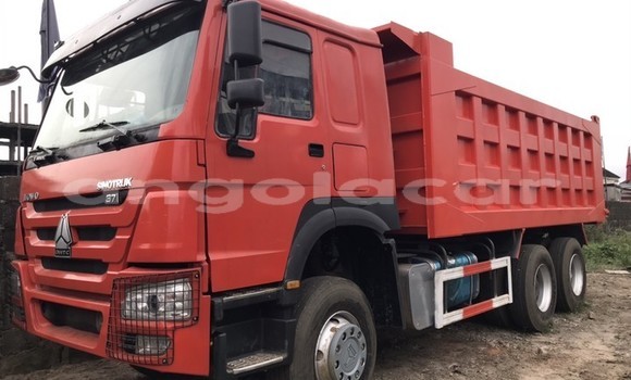 Buy Used Hino 714 Red Truck in Luanda in Luanda Province Buy Used Hino 714 Red Truck in Luanda in Luanda Province
