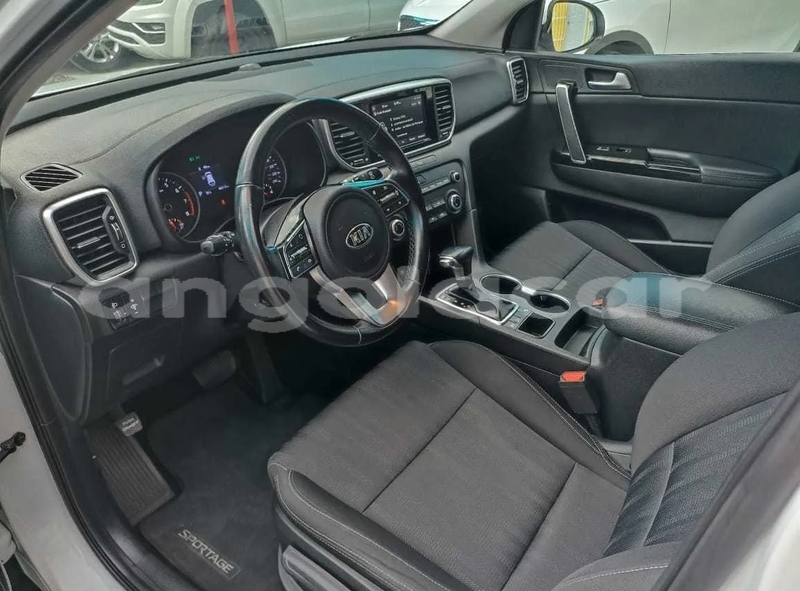Big with watermark kia sportage luanda province luanda 28802
