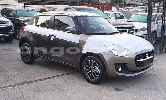 Comprar Usado Suzuki Swift Prata Carro em Luanda em Luanda Province