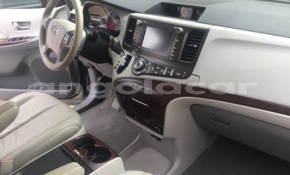 Acheter Occasion Voiture Toyota Sienna Gris à Luanda, Province de Luanda Acheter Occasion Voiture Toyota Sienna Gris à Luanda, Province de Luanda