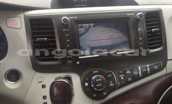 Acheter Occasion Voiture Toyota Sienna Gris à Luanda, Province de Luanda Acheter Occasion Voiture Toyota Sienna Gris à Luanda, Province de Luanda
