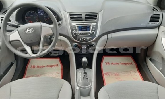 Acheter Occasion Voiture Hyundai Accent Blanc à Luanda, Province de Luanda Acheter Occasion Voiture Hyundai Accent Blanc à Luanda, Province de Luanda