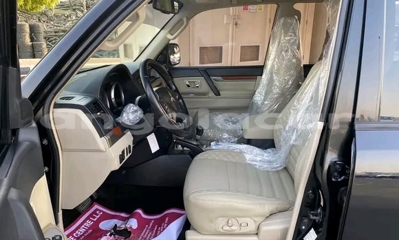 Buy Used Mitsubishi Pajero Black Car in Luanda in Luanda Province Buy Used Mitsubishi Pajero Black Car in Luanda in Luanda Province