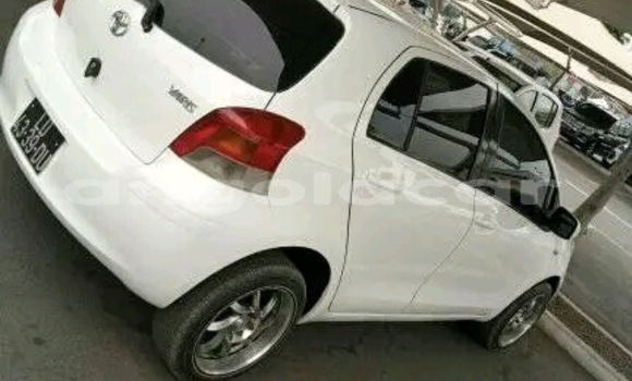 Buy Used Toyota Yaris White Car in Luanda in Luanda Province Buy Used Toyota Yaris White Car in Luanda in Luanda Province