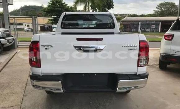 Buy Used Toyota Hilux White Car in Luanda in Luanda Province Buy Used Toyota Hilux White Car in Luanda in Luanda Province