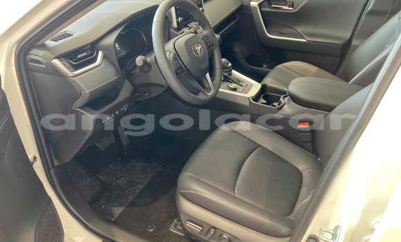 Comprar Usado Toyota RAV4 Branco Carro em Luanda em Luanda Province Comprar Usado Toyota RAV4 Branco Carro em Luanda em Luanda Province