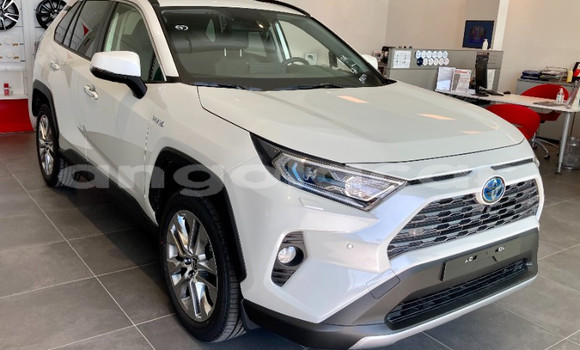 Comprar Usado Toyota RAV4 Branco Carro em Luanda em Luanda Province Comprar Usado Toyota RAV4 Branco Carro em Luanda em Luanda Province
